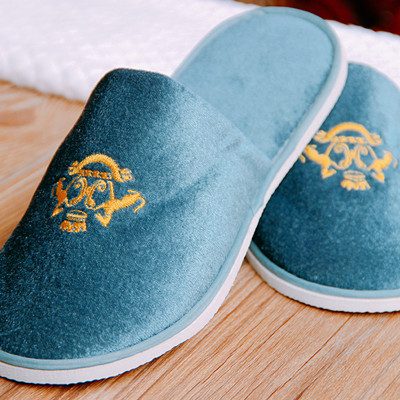 Hotel slippers (1)